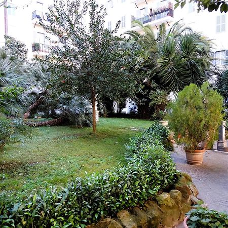 Domus Dino Apartment Rome Exterior photo