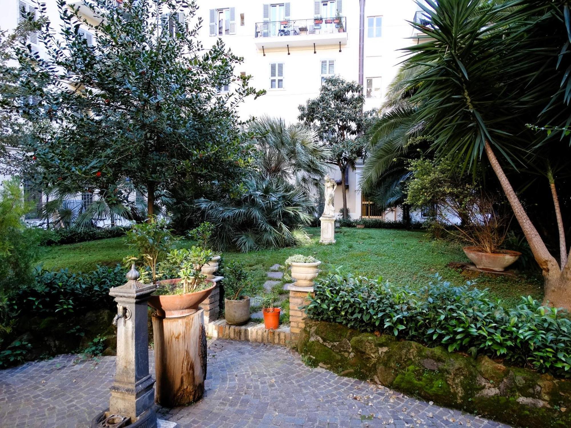 Domus Dino Apartment Rome Exterior photo